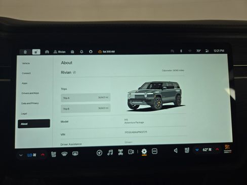 Used 2023 Rivian R1S Adventure AWD/4WD image 29
