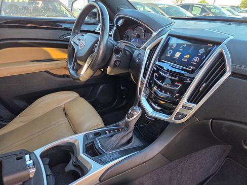 Used 2014 Cadillac SRX Luxury image 16