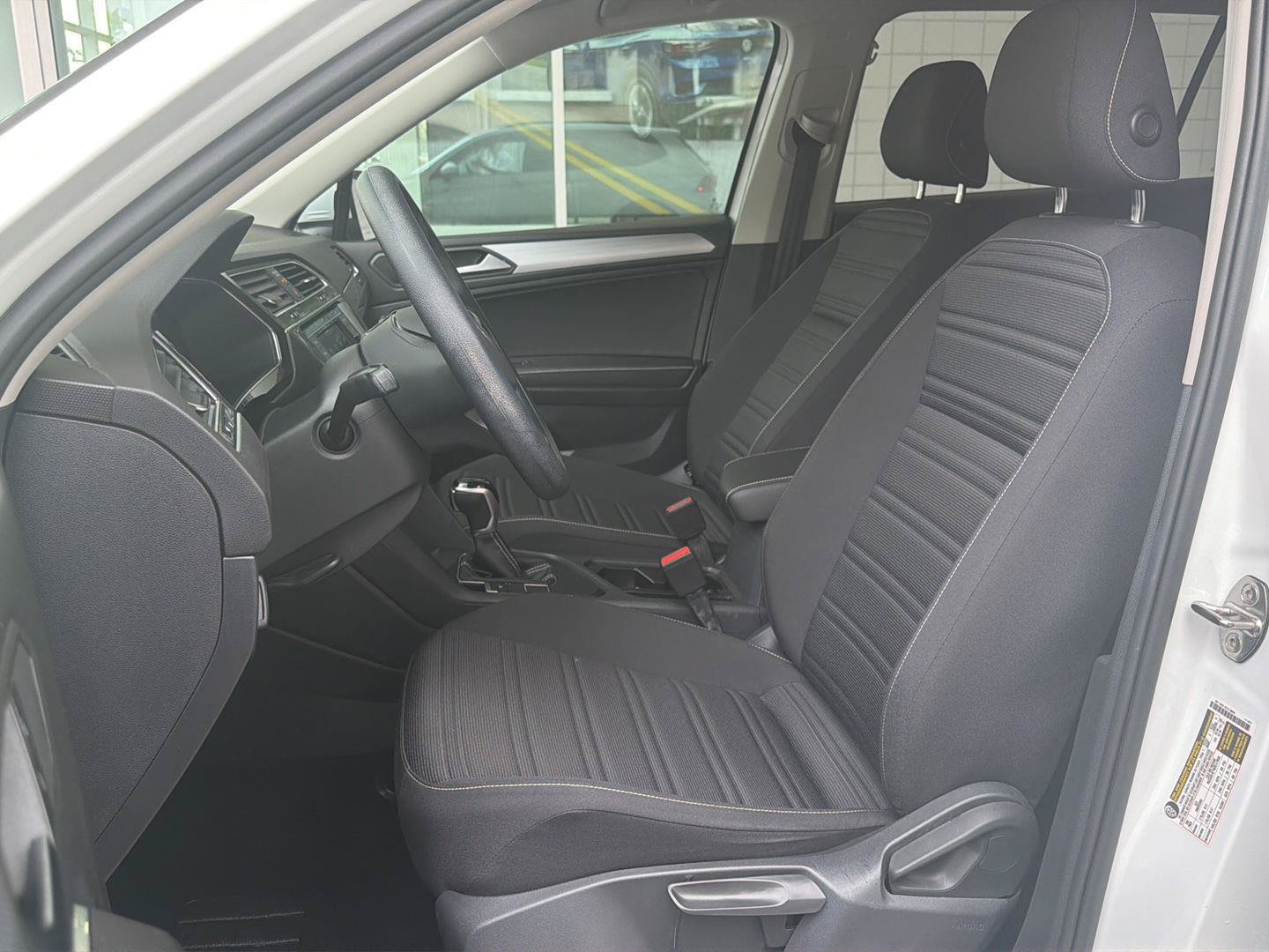 Used 2022 Volkswagen Tiguan S FWD image 14