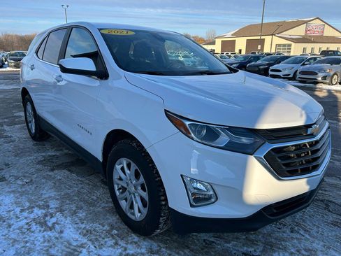 Used 2021 Chevrolet Equinox LT image 3