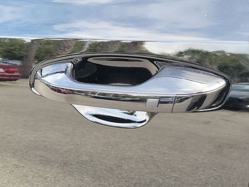 Used 2022 Kia Sorento SX image 12