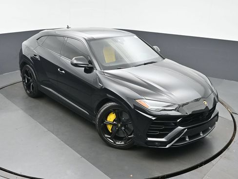 Used 2021 Lamborghini Urus AWD/4WD image 35