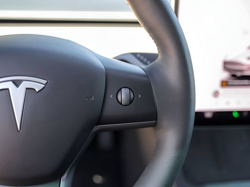 Used 2023 Tesla Model 3 Standard Range RWD image 12