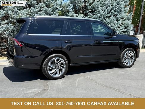 Used 2025 Lincoln Navigator Reserve AWD/4WD image 9