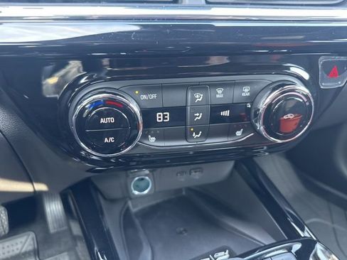 New 2026 Chevrolet Trax RS w/ Sunroof Package image 20