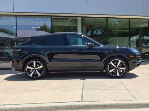 New 2026 Porsche Cayenne Coupe AWD/4WD image 8