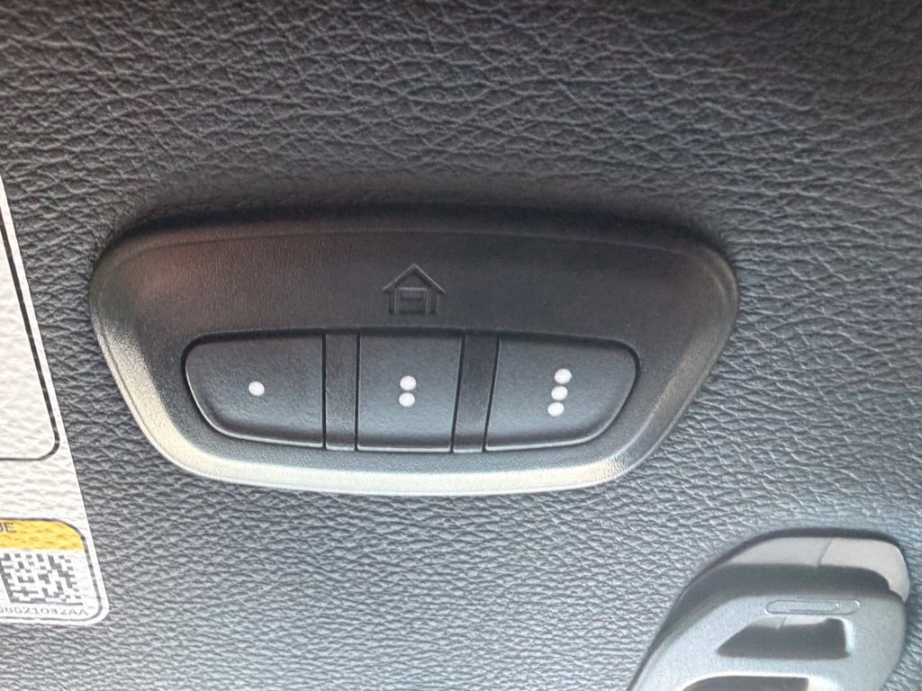 Used 2024 Jeep Wrangler Unlimited AWD/4WD image 57