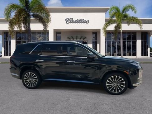 Used 2024 Hyundai Palisade Calligraphy image 17