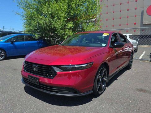 Used 2023 Honda Accord Sport image 4