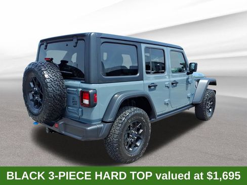 Used 2024 Jeep Wrangler Unlimited AWD/4WD image 5