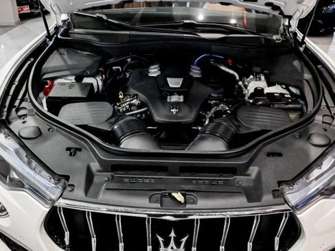 Used 2022 Maserati Levante GT image 49
