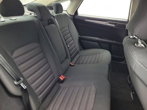 Used 2019 Ford Fusion SE image 19