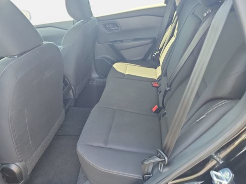 Used 2024 Nissan Rogue S FWD image 13