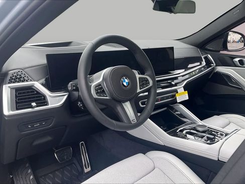 Used 2026 BMW X6 xDrive40i AWD/4WD image 17
