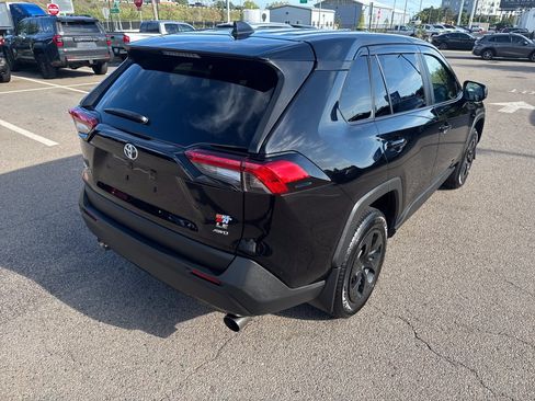 Used 2025 Toyota RAV4 LE AWD/4WD image 8