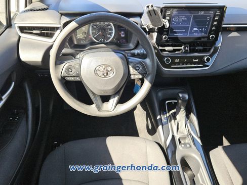 Used 2021 Toyota Corolla LE FWD image 12