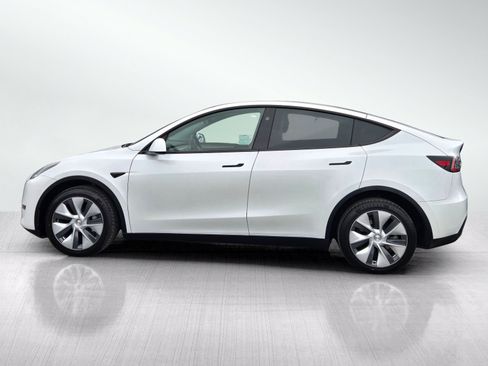 Used 2023 Tesla Model Y Long Range AWD/4WD image 7