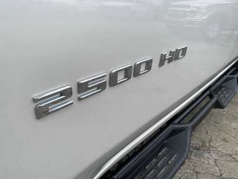 Used 2020 Chevrolet Silverado 2500 LTZ w/ LTZ Premium Package AWD/4WD image 33