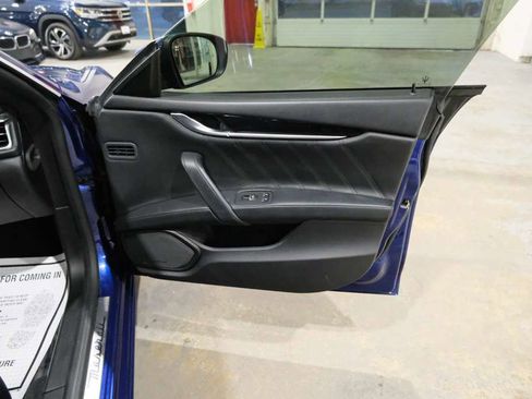 Used 2019 Maserati Ghibli S GranSport image 35