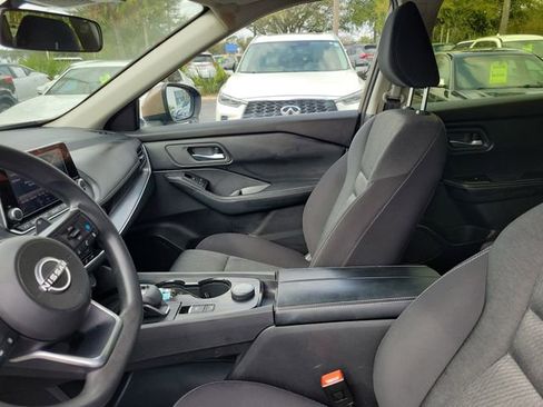 Used 2024 Nissan Rogue SV image 13