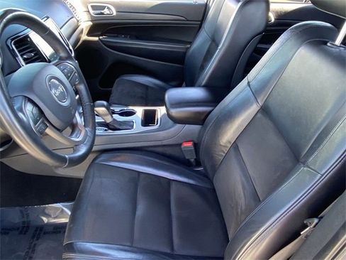 Used 2019 Jeep Grand Cherokee Altitude image 20