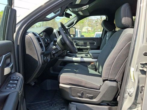 New 2026 RAM 2500 Big Horn AWD/4WD image 9