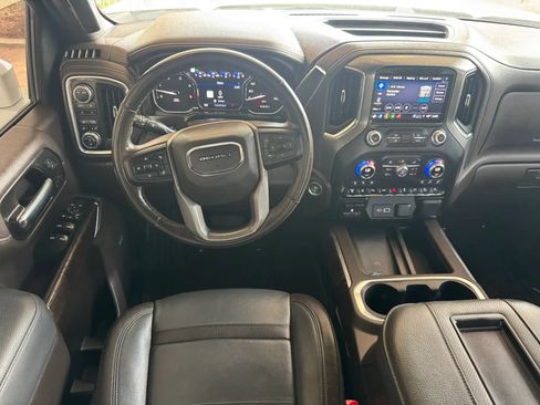 Used 2022 GMC Sierra 3500 Denali w/ Technology Package AWD/4WD image 29
