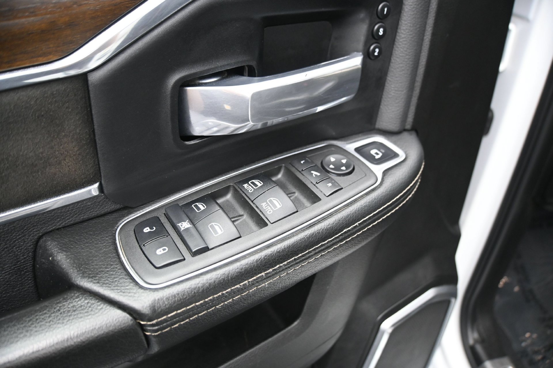 Used 2022 RAM 2500 Laramie AWD/4WD image 16
