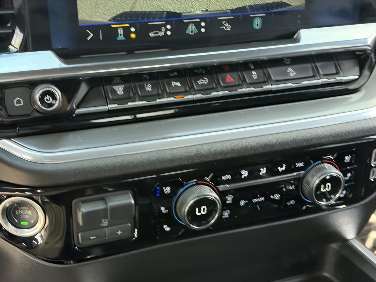 Used 2026 Chevrolet Silverado 2500 High Country w/ High Country Premium Package AWD/4WD image 29