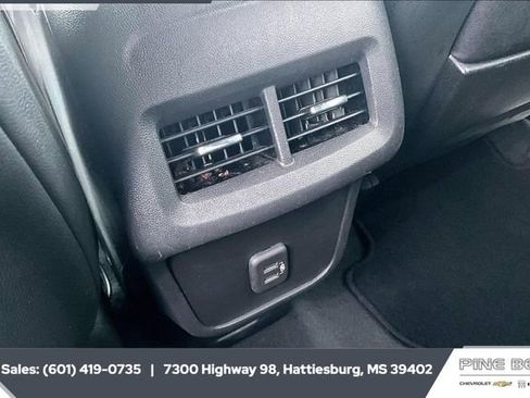 Used 2023 GMC Terrain AT4 image 23