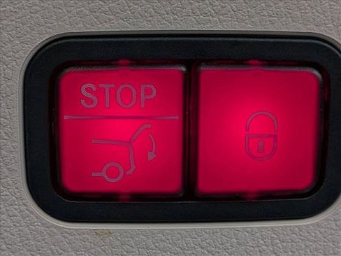 Used 2022 Mercedes-Benz EQS 450+ Sedan image 16