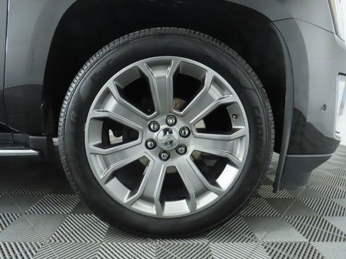 Used 2020 Cadillac Escalade Luxury w/ LPO, Radiant Package image 34