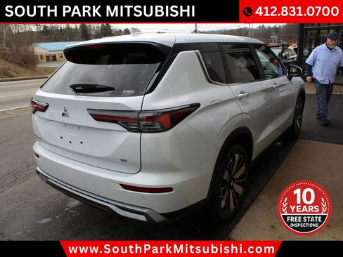 New 2026 Mitsubishi Outlander SE image 9