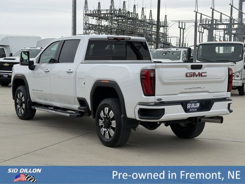 Used 2024 GMC Sierra 3500 Denali w/ Denali Reserve Package AWD/4WD image 7