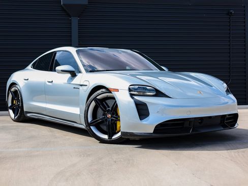 Certified 2021 Porsche Taycan Turbo S image 9