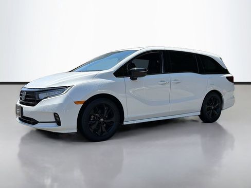Used 2023 Honda Odyssey Sport image 3