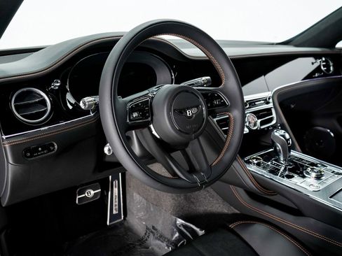 New 2025 Bentley Flying Spur Plug-In Hybrid image 14