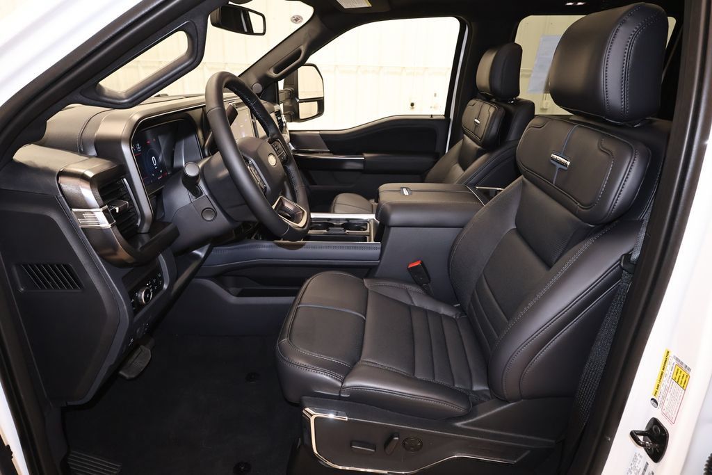 New 2026 Ford F450 Platinum w/ FX4 Off-Road Package AWD/4WD image 12
