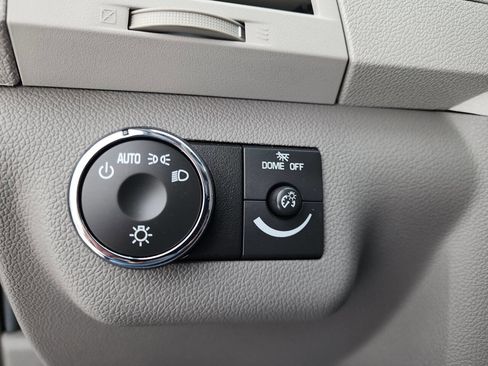 Used 2010 Chevrolet Traverse LS image 16