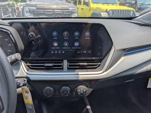New 2026 Chevrolet Trax LS w/ LS Convenience Package FWD image 20