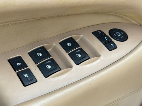 Used 2018 Cadillac Escalade ESV Platinum AWD/4WD image 21