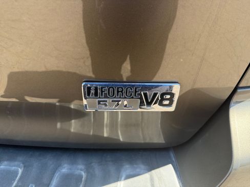 Used 2008 Toyota Sequoia Limited w/ Cold Area Pkg AWD/4WD image 31