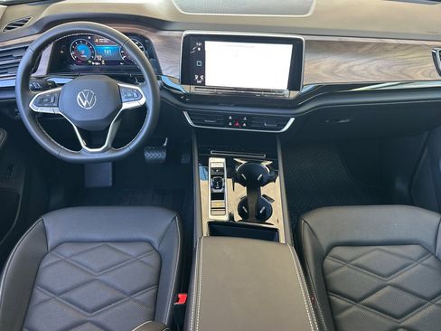 New 2026 Volkswagen Atlas SE image 11