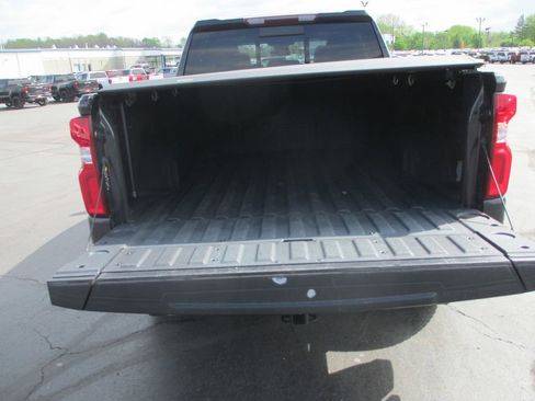 Used 2022 Chevrolet Silverado 1500 LT Trail Boss w/ LT Trail Boss Premium Package image 10