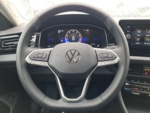 New 2026 Volkswagen Jetta SE FWD image 19