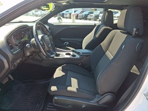 Used 2022 Dodge Challenger SXT w/ Driver Convenience Group AWD/4WD image 13