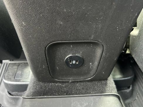 Used 2024 Ford Escape ST-Line w/ Tech Pack #1 AWD/4WD image 12