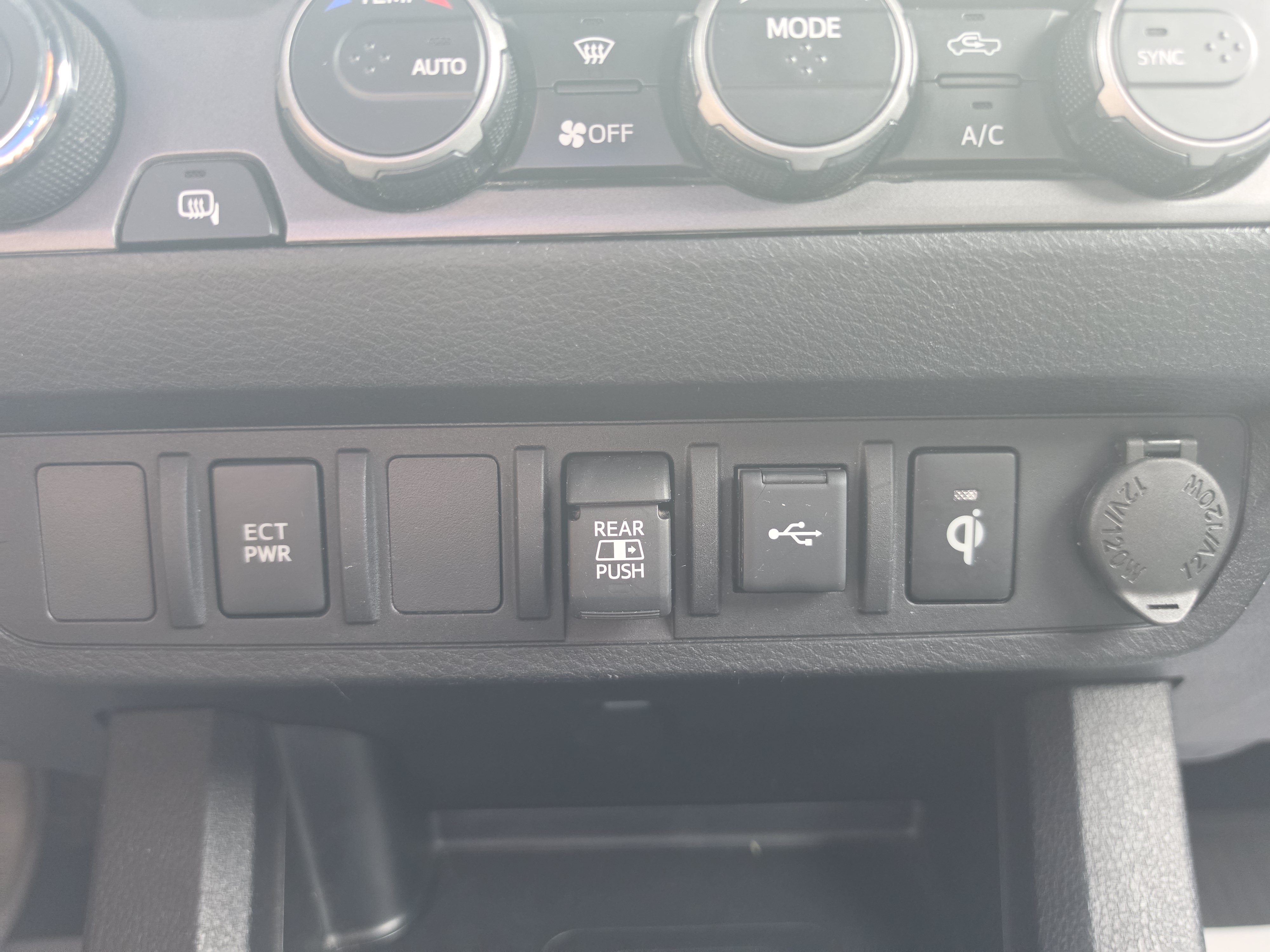 Used 2023 Toyota Tacoma TRD Off-Road AWD/4WD image 26
