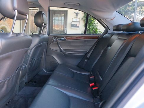 Used 2002 Mercedes-Benz C 320 Sedan image 31