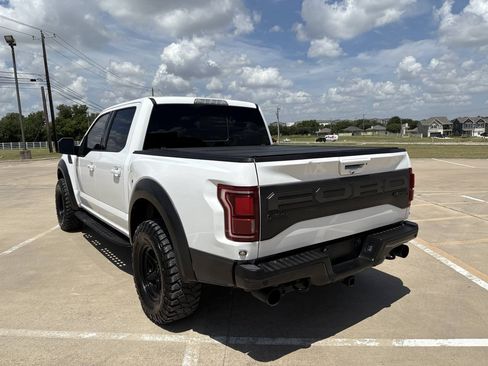 Used 2019 Ford F150 Raptor w/ Equipment Group 802A Luxury AWD/4WD image 3